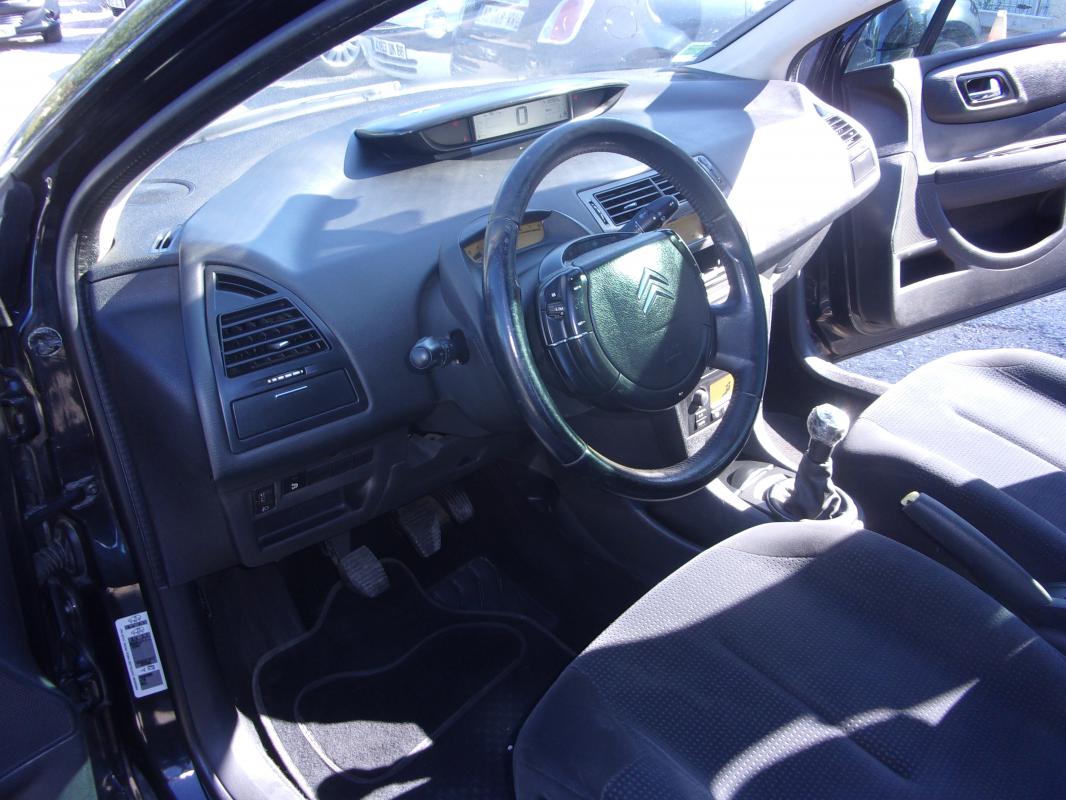 Citroën C4 - 1,6 16v 110cv AMBIANCE VELOURS